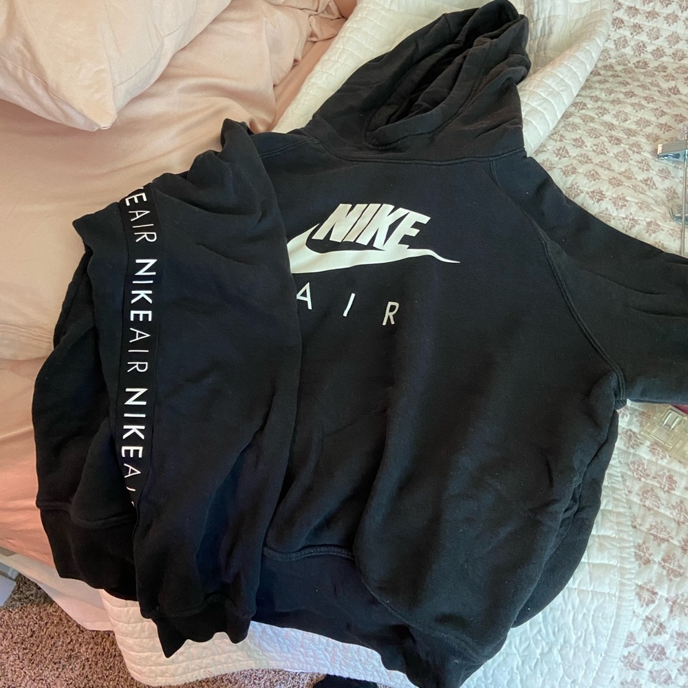Large Nike air pullover hoodie